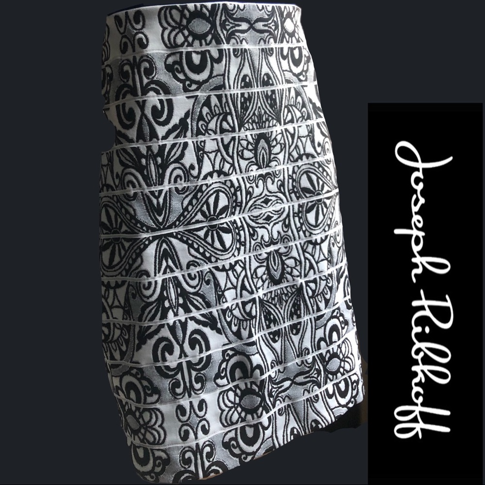 Joseph Ribkoff light grey and black pencil skirt